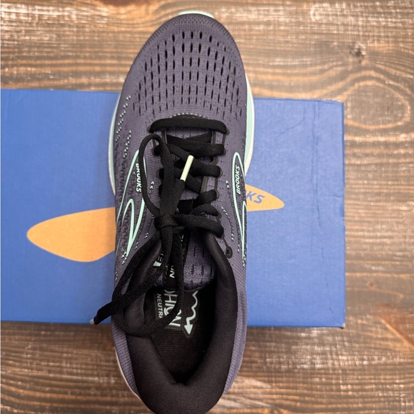 Brooks Glycerin 19 size 8 - Picture 4 of 5